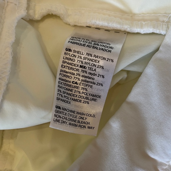 Chico's Classic White Cropped Pants - Picture 4 of 6